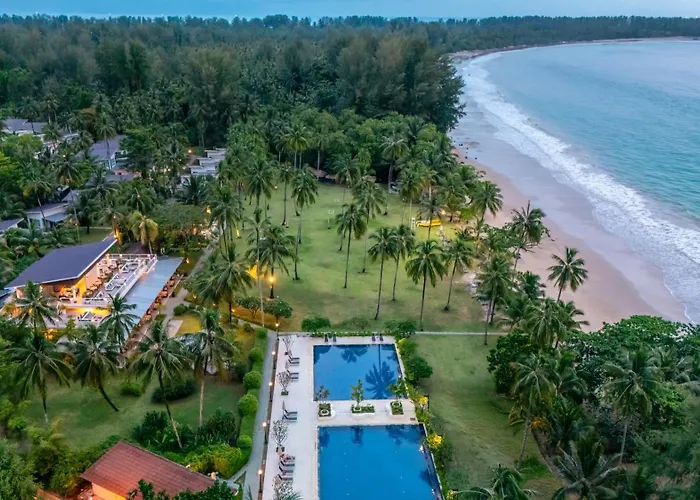 Kantary Beach Hotel Villas & Suites