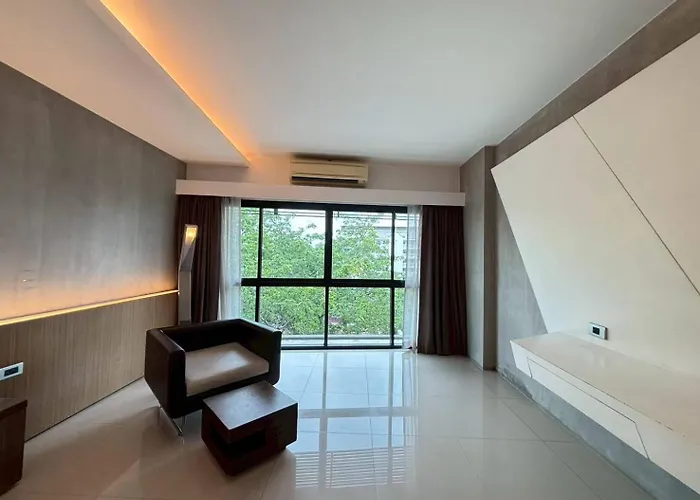 Nine Forty One Hotel
