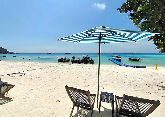 Charming Lipe Beach Resort