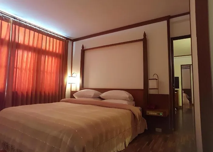 Dusit Hotel