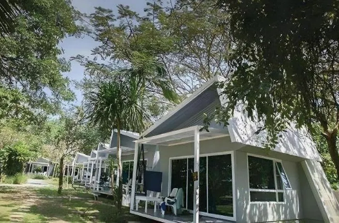 Hotel Baan Koh Mak
