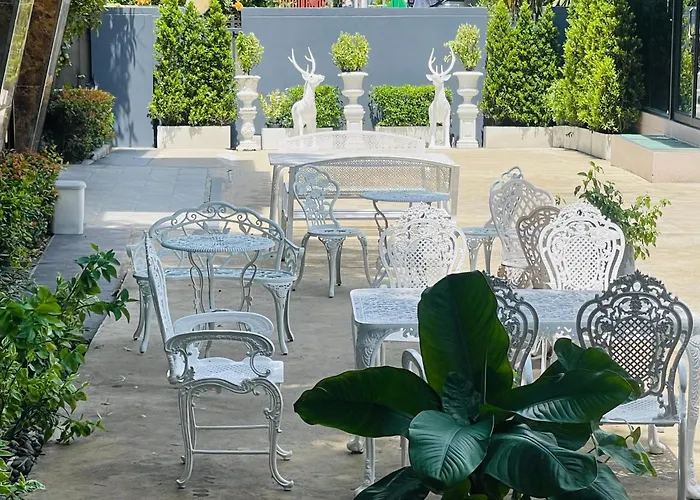 Pongsakorn Boutique