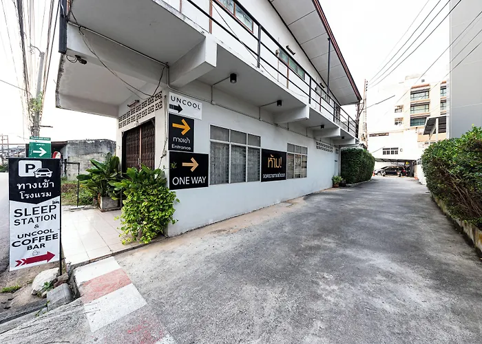 Sleep Station Hotel Surat Thani