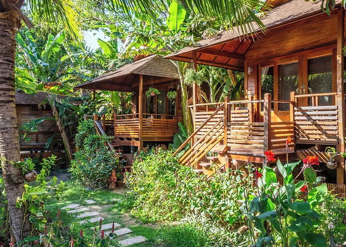 Ten Moons Lipe