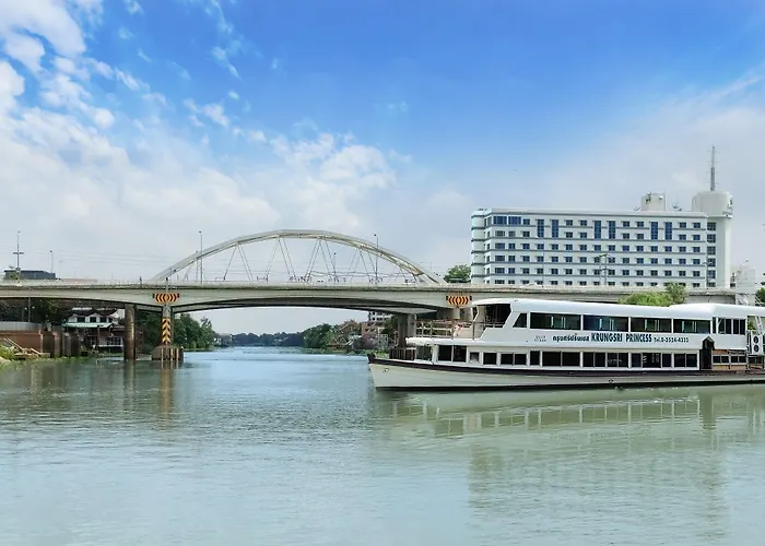 Krungsri River