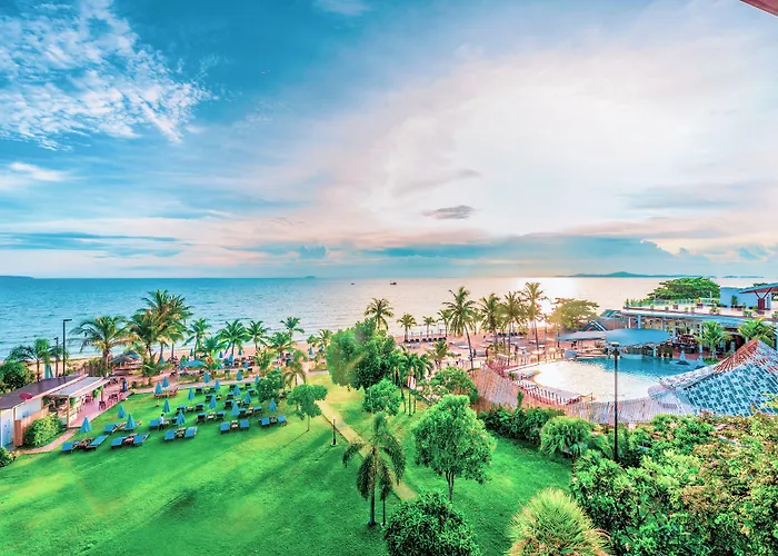 Pinnacle Grand Jomtien And Beach Club