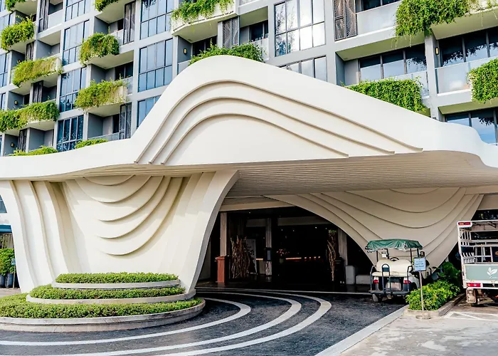 La Green Hotel & Residence Bang Tao Beach 