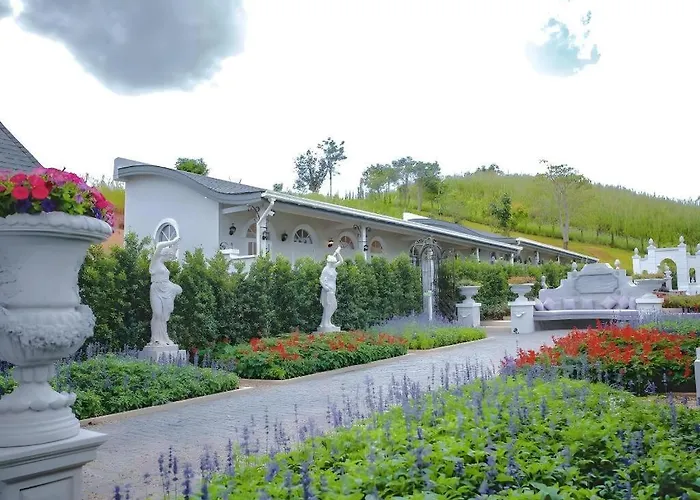The Bluesky Resort @ Khao Kho Campson
