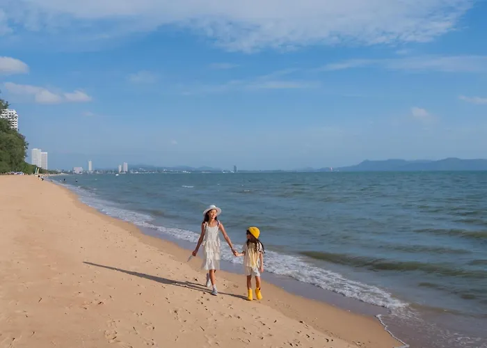 Pinnacle Grand Jomtien Resort And Beach Club