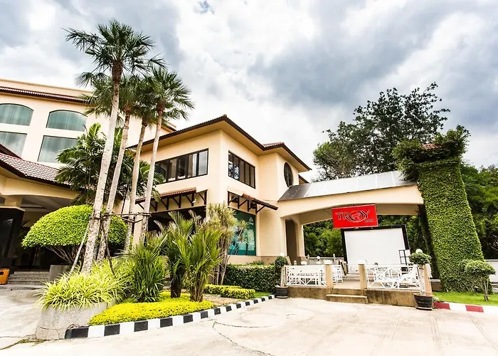 The Hill Hotel Pakchong
