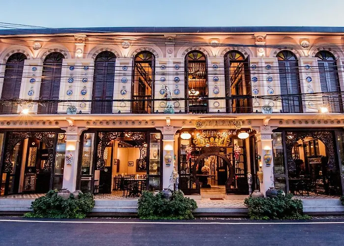 แต่แรก แอนทีค โฮเท็ล Tae Raek Antique