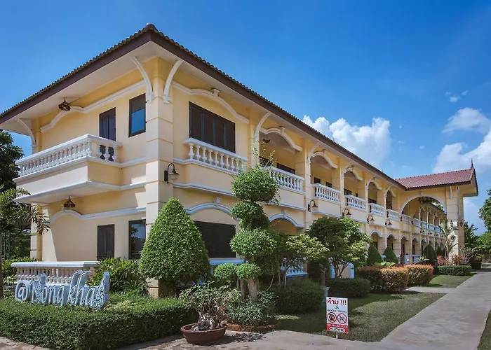 Park & Pool Resort Nong Khai