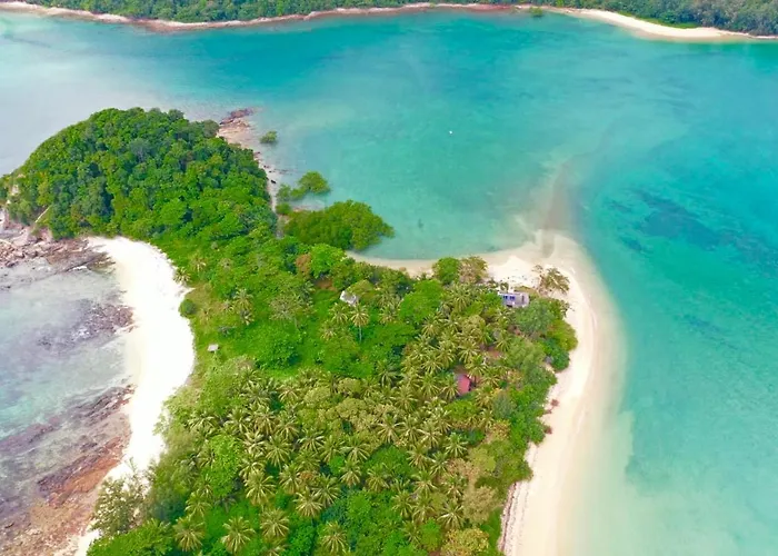Reggae Island Private Island Hotel Koh Phayam