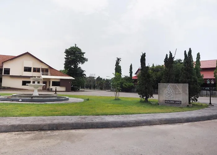 Oyo 859 Golden Land Hotel Chiang Rai